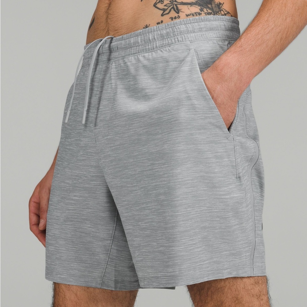 Lululemon Athletica Sz M Pace Breaker Men's Heathered Gray Shorts Lined